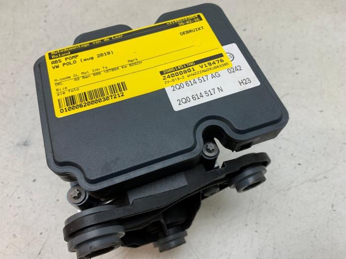 Begagnade ABS-pump Volkswagen Polo VI (AW1) 1.0 TSI 12V Pris € 75,00 Marginaltabell erbjuds av Autodemontage van de Laar