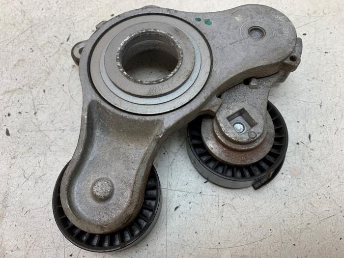 Usados Tensor correa múltiple Fiat Panda (312) 1.0 Hybrid Precio € 45,00 Norma de margen ofrecido por Autodemontage van de Laar