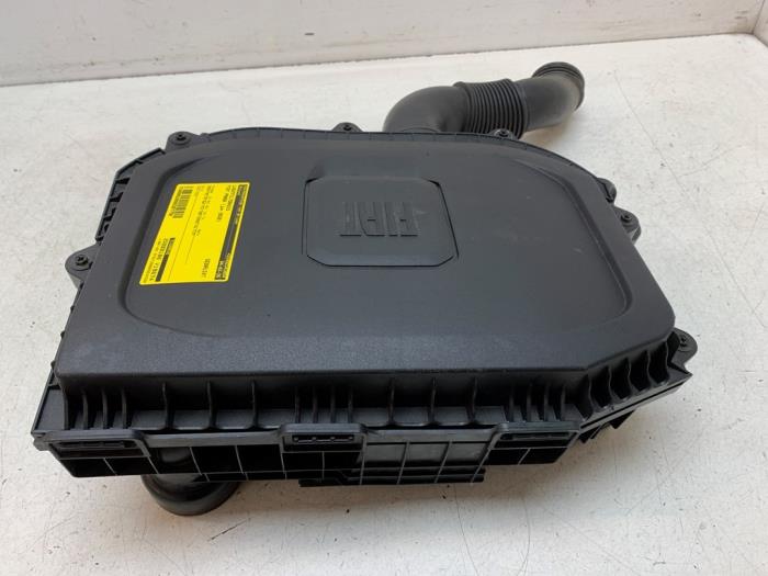 Begagnade Luftfilterhus Fiat Panda (312) 1.0 Hybrid Pris € 50,00 Marginaltabell erbjuds av Autodemontage van de Laar