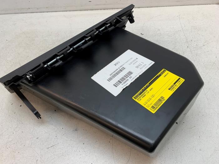 Begagnade Handskfack Fiat Panda (312) 1.0 Hybrid Pris € 40,00 Marginaltabell erbjuds av Autodemontage van de Laar