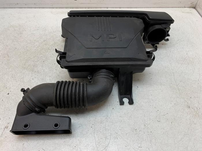 Begagnade Luftfilterhus Kia Picanto (JA) 1.0 DPi 12V Pris € 60,00 Marginaltabell erbjuds av Autodemontage van de Laar