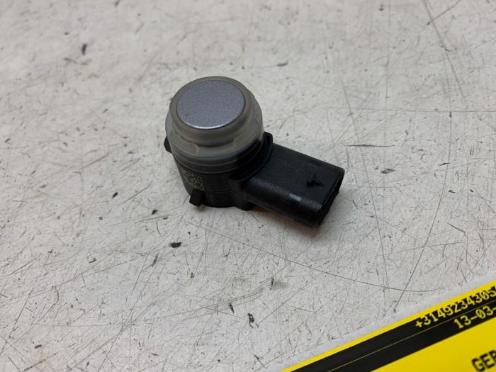 Usados Sensor PDC Peugeot 208 II (UB/UH/UP) 1.2 Vti 12V PureTech 100 Precio € 25,00 Norma de margen ofrecido por Autodemontage van de Laar