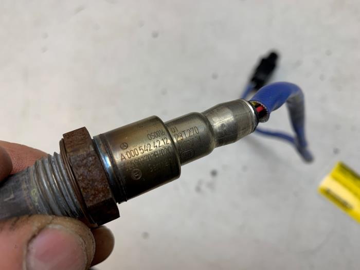 Lambda probe from a Mercedes-Benz A (177.0) 1.3 A-250 e Turbo 16V 2024