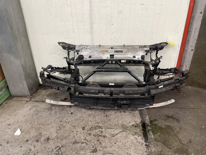 Używane Panel przedni BMW i4 (G26) M50 84 kWh Cena € 275,00 Procedura marży oferowane przez Autodemontage van de Laar