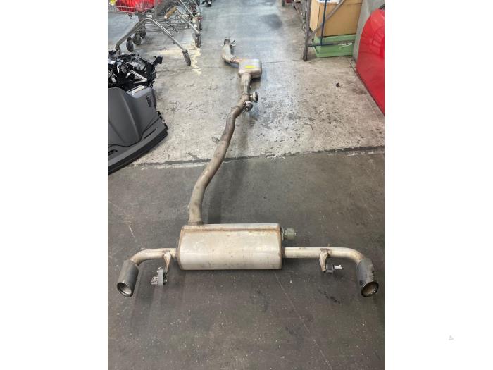 Usagé Echappement (complet) BMW 5 serie (G30) 523d 2.0 TwinPower Turbo 16V Prix sur demande proposé par Autodemontage van de Laar
