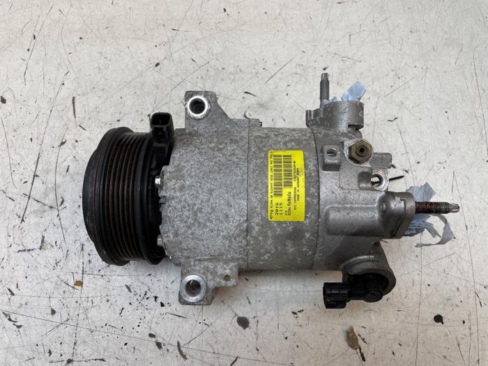 Gebrauchte Klimapumpe Ford Fiesta 6 (JA8) 1.0 SCI 12V 80 Preis € 125,00 Margenregelung angeboten von Autodemontage van de Laar