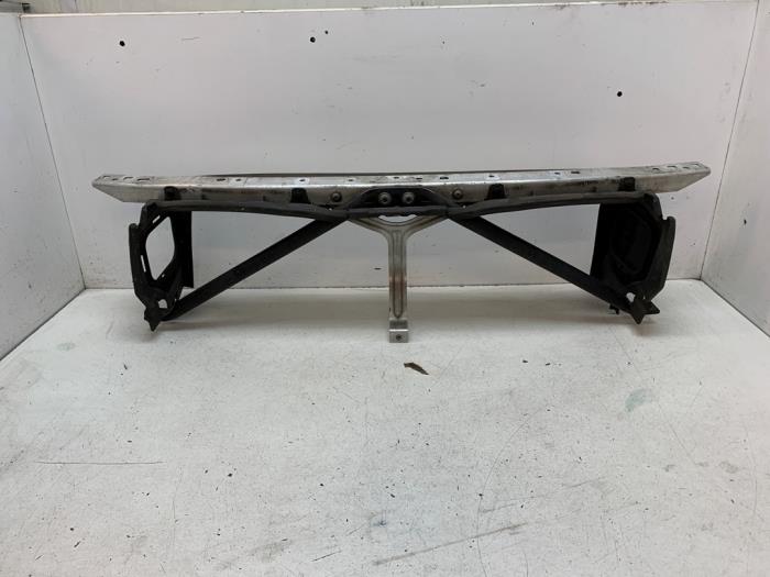 Begagnade Front BMW 5 serie (G30) 523d 2.0 TwinPower Turbo 16V Pris på förfrågan erbjuds av Autodemontage van de Laar