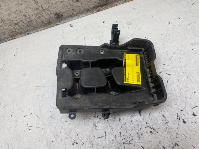 Begagnade Batterilåda Volkswagen Up! (121) e-Up! Pris på förfrågan erbjuds av Autodemontage van de Laar