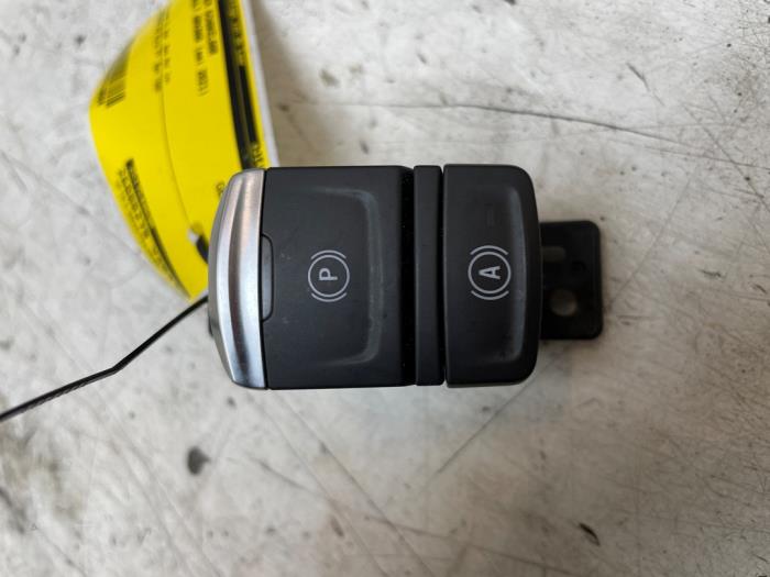 Gebrauchte Handbremse Schalter Renault Arkana (RJLL) 1.3 Mild Hybrid 160 16V Preis € 35,00 Margenregelung angeboten von Autodemontage van de Laar