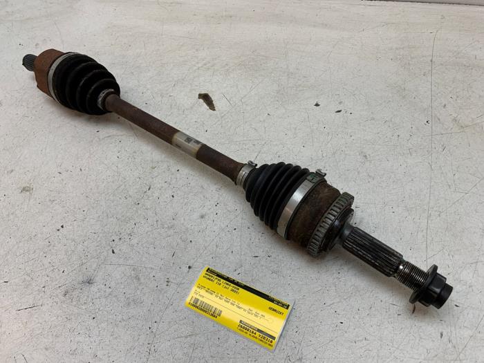Gebrauchte Antriebswelle links vorne Hyundai i10 1.0 12V Preis € 100,00 Margenregelung angeboten von Autodemontage van de Laar