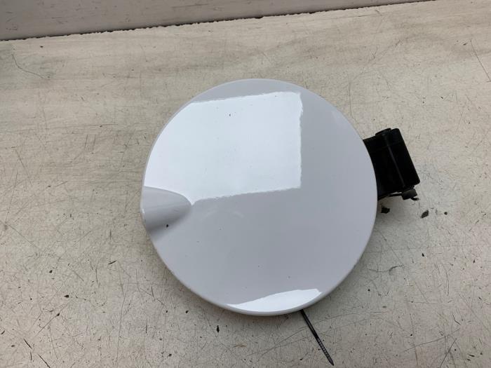 Begagnade Tanklucka Smart Fortwo Coupé (451.3) Electric Drive Pris € 50,00 Marginaltabell erbjuds av Autodemontage van de Laar