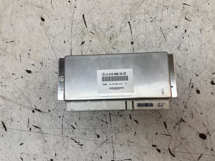 Begagnade Luftfjädringsmodul Mercedes E (W213) E-350e 2.0 Turbo 16V Pris € 95,00 Marginaltabell erbjuds av Autodemontage van de Laar