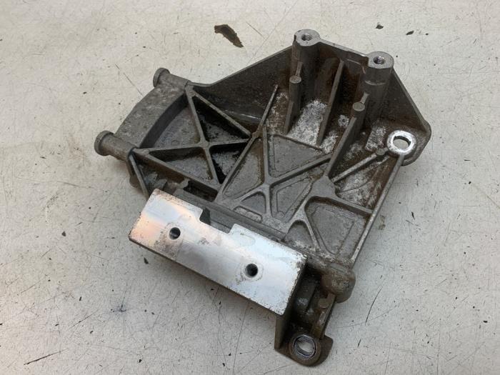 Usagé Support moteur Smart Fortwo Coupé (451.3) Electric Drive Prix sur demande proposé par Autodemontage van de Laar