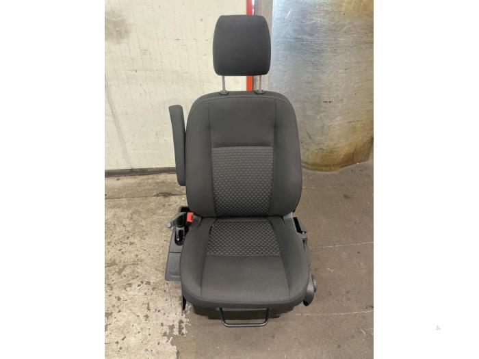 Używane Fotel lewy Ford Transit 2.0 TDCi 16V Eco Blue 105 Cena € 400,00 Procedura marży oferowane przez Autodemontage van de Laar
