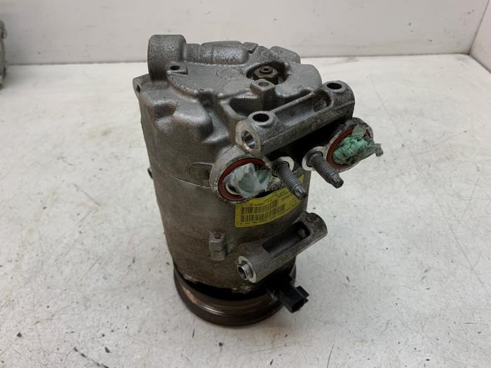 Usagé Compresseur de clim Ford Focus 3 1.6 Ti-VCT 16V 125 Prix € 100,00 Règlement à la marge proposé par Autodemontage van de Laar