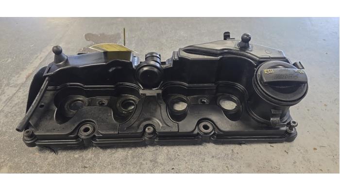 Gebrauchte Ventildeckel Volkswagen Caddy III (2KA,2KH,2CA,2CH) 1.6 TDI 16V Preis € 75,00 Margenregelung angeboten von Autodemontage van de Laar
