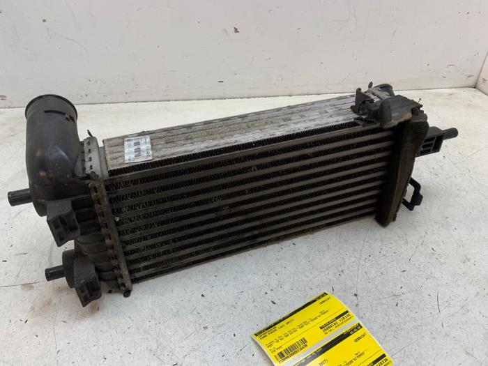 Usados Intercooler Ford Focus 3 1.0 Ti-VCT EcoBoost 12V 100 Precio € 50,00 Norma de margen ofrecido por Autodemontage van de Laar