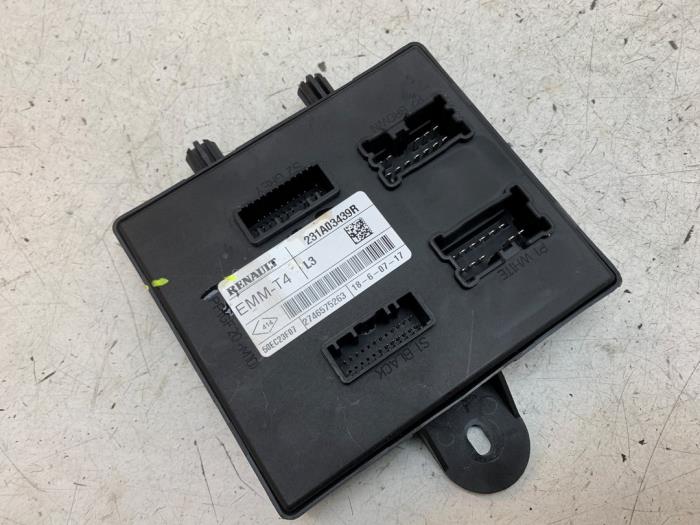Used Body control computer Renault Clio IV (5R) 1.5 Energy dCi 110 FAP Price € 45,00 Margin scheme offered by Autodemontage van de Laar