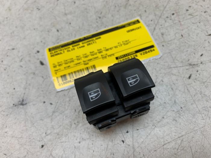 Usados Interruptor de ventanilla eléctrica Renault Clio IV (5R) 1.5 Energy dCi 110 FAP Precio € 20,00 Norma de margen ofrecido por Autodemontage van de Laar