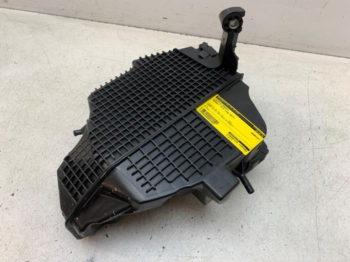 Gebrauchte Luftfiltergehäuse Renault Clio IV (5R) 1.5 Energy dCi 110 FAP Preis auf Anfrage angeboten von Autodemontage van de Laar