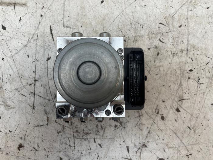 Gebrauchte ABS Pumpe Volkswagen ID.3 (E11/E12) Pro 58/59 kWh Preis auf Anfrage angeboten von Autodemontage van de Laar