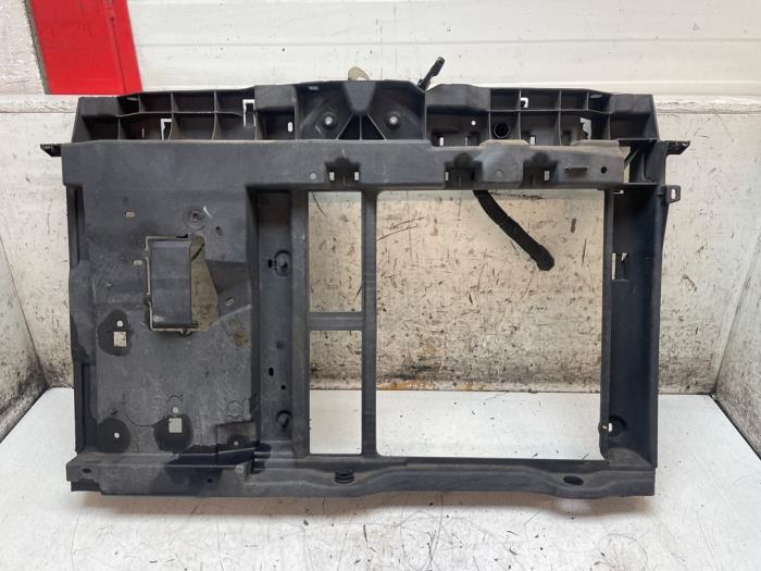 Begagnade Front Peugeot 207/207+ (WA/WC/WM) 1.4 16V Pris € 75,00 Marginaltabell erbjuds av Autodemontage van de Laar