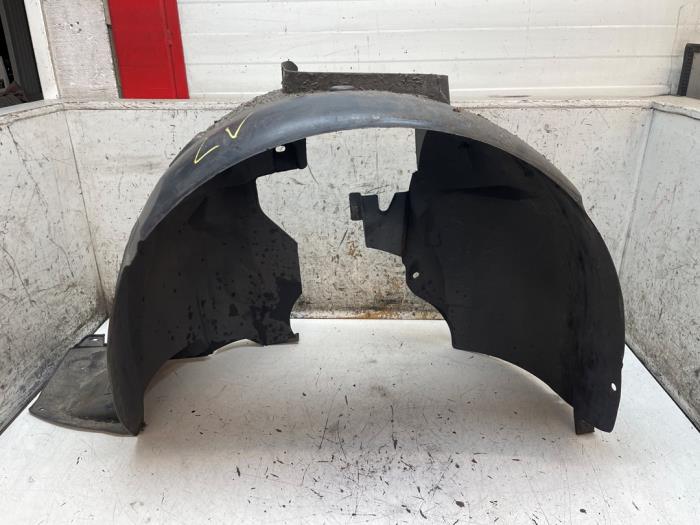 Używane Nadkole Citroen Berlingo 1.6 Hdi 75 Cena € 30,00 Procedura marży oferowane przez Autodemontage van de Laar