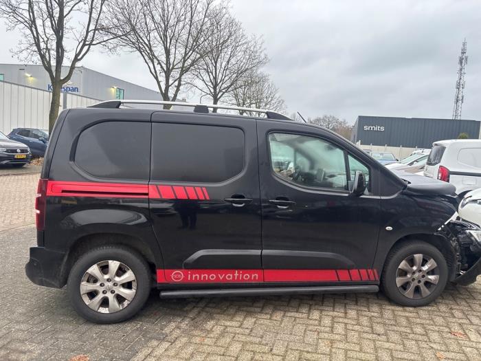 Begagnade Frontbåge Opel Combo Cargo 1.6 CDTI 100 Pris på förfrågan erbjuds av Autodemontage van de Laar