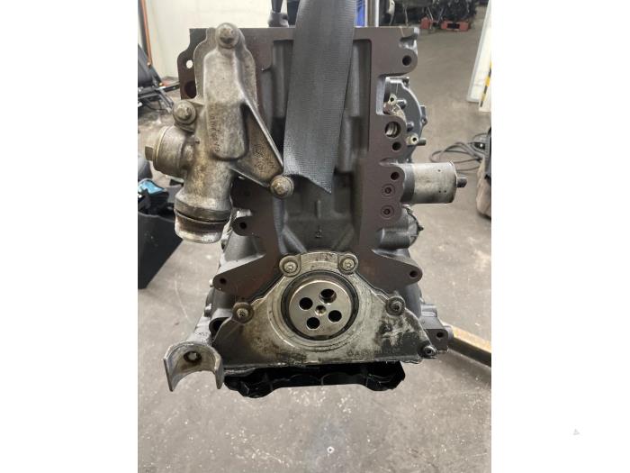 Used Engine crankcase Mercedes B (W246/W242) 2.2 B-220 CDI BlueEFFICIENCY,d 16V Price on request offered by Autodemontage van de Laar