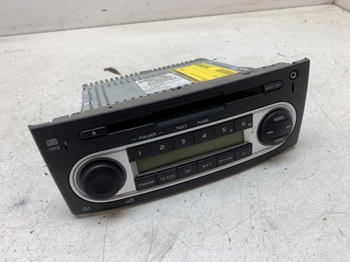 Używane Radio Mitsubishi Colt (Z2/Z3) 1.3 16V Cena na żądanie oferowane przez Autodemontage van de Laar