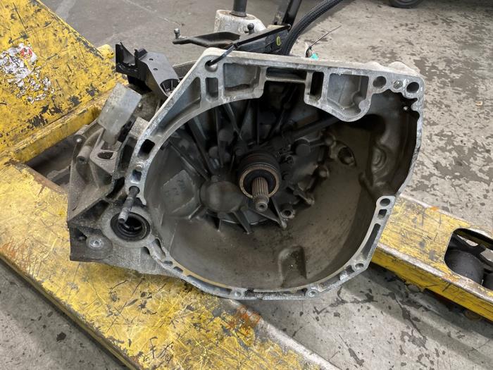 Gebrauchte Getriebe Renault Megane IV (RFBB) 1.2 Energy TCE 100 Preis auf Anfrage angeboten von Autodemontage van de Laar