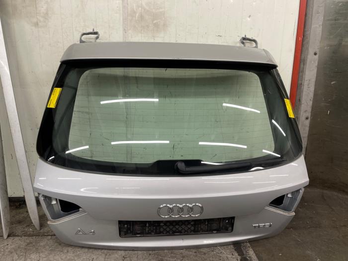 Używane Tylna klapa Audi A4 Avant (B8) 1.8 TFSI 16V Cena € 225,00 Procedura marży oferowane przez Autodemontage van de Laar