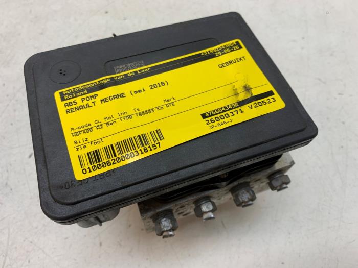 Gebrauchte ABS Pumpe Renault Megane IV (RFBB) 1.2 Energy TCE 100 Preis auf Anfrage angeboten von Autodemontage van de Laar