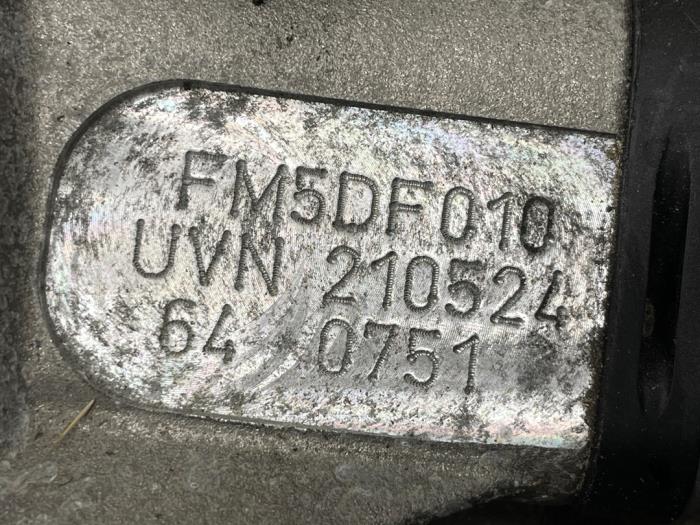 Getriebe van een Volkswagen Polo VI (AW1) 1.0 MPI 12V 2024
