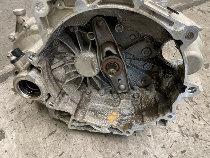 Used Gearbox Volkswagen Polo VI (AW1) 1.0 MPI 12V Price € 700,00 Margin scheme offered by Autodemontage van de Laar