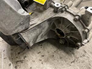 Getriebe van een Volkswagen Polo VI (AW1) 1.0 MPI 12V 2024