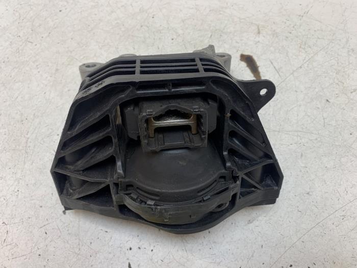 Used Engine mount Jeep Avenger 1.2 e-Hybrid T3 Price on request offered by Autodemontage van de Laar