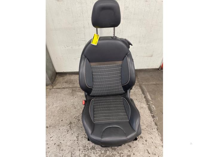 Gebrauchte Sitz links Peugeot 208 I (CA/CC/CK/CL) 1.6 Vti 16V Preis € 250,00 Margenregelung angeboten von Autodemontage van de Laar