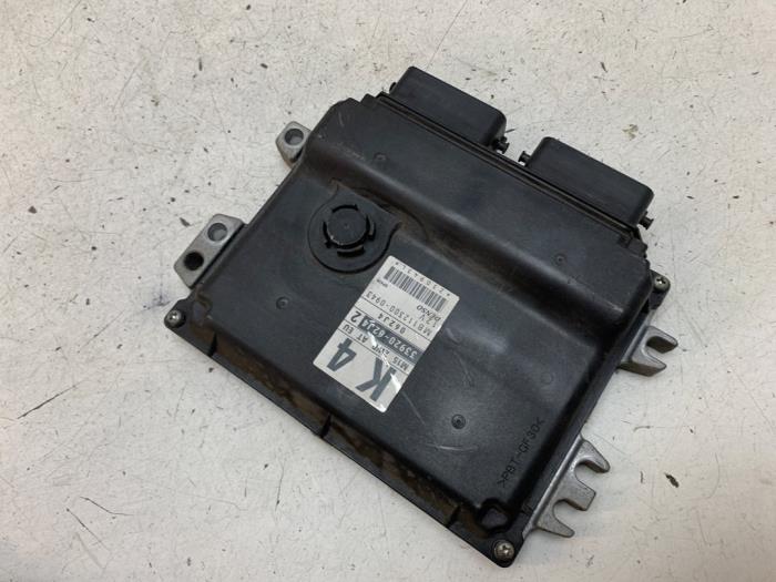 Engine management computer Suzuki Swift (ZA/ZC/ZD1/2/3/9), 2005 / 2015 1.5 VVT 16V, Hatchback, Petrol, 1.490cc, 75kW (102pk), FWD, M15A, 2005-02 / 2011-12, EZC21; MZA21; MZC21; NZA21; NZC21 (Used)