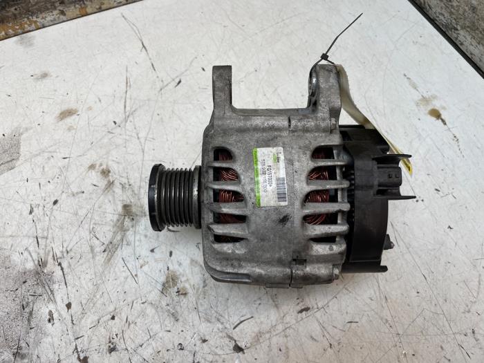 Gebrauchte Dynamo Renault Master III (EV/HV/UV/VA/VB/VD/VF/VG/VJ) 2.3 dCi 170 16V Preis auf Anfrage angeboten von Autodemontage van de Laar