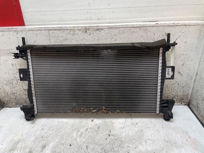 Used Radiator Ford Focus 3 Wagon 1.6 Ti-VCT 16V 125 Price on request offered by Autodemontage van de Laar
