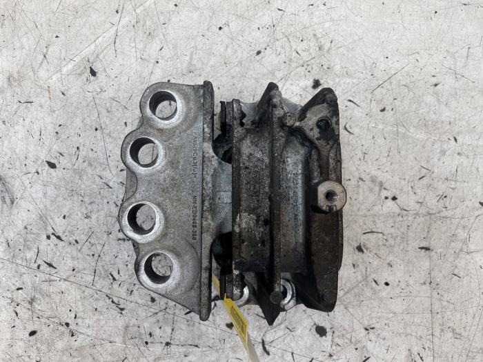 Usagé Support moteur Ford Transit Custom 2.0 EcoBlue 170 Prix sur demande proposé par Autodemontage van de Laar