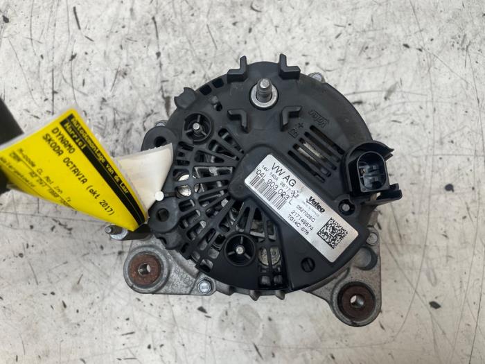 Begagnade Dynamo Skoda Octavia (5EAA) 2.0 TDI GreenTec 16V Pris på förfrågan erbjuds av Autodemontage van de Laar
