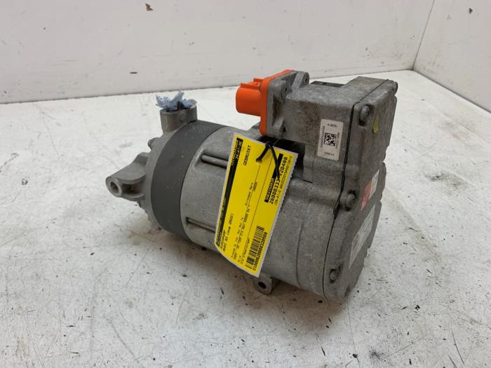 Usagé Compresseur de clim Audi A3 Sportback (8YA) 1.4 40 TFSIe 16V Prix sur demande proposé par Autodemontage van de Laar