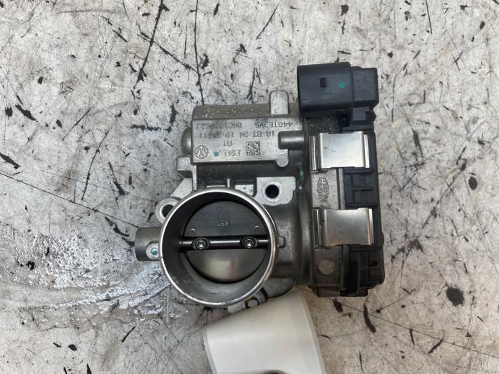 Usagé Boitier papillon Volkswagen Polo VI (AW1) 1.0 MPI 12V Prix sur demande proposé par Autodemontage van de Laar