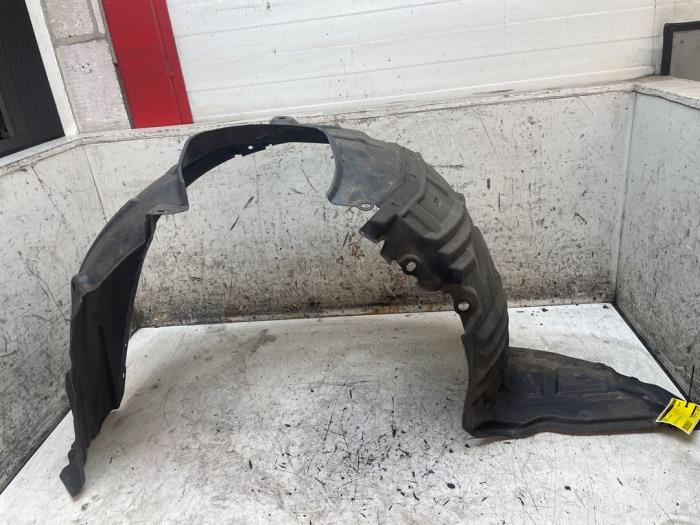 Używane Nadkole Mazda 5 (CR19) 1.8i 16V Cena na żądanie oferowane przez Autodemontage van de Laar