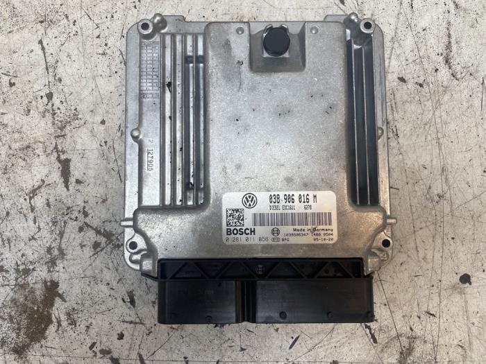 Used Engine management computer Volkswagen Transporter Price on request offered by Autodemontage van de Laar