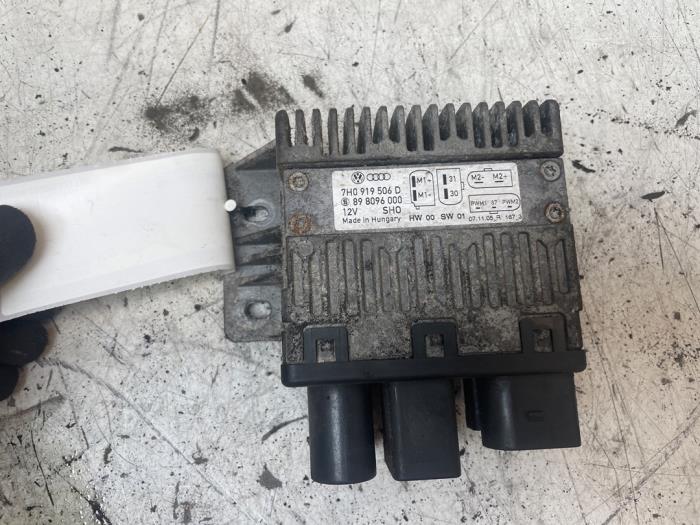 Używane Modul wentylator Volkswagen Transporter Cena na żądanie oferowane przez Autodemontage van de Laar