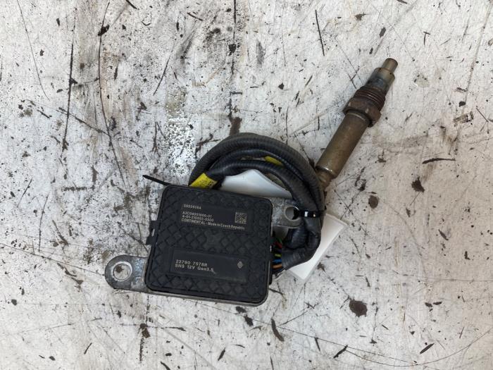 Usados Sensor Nox Renault Master III (MA/MB/MC/MD/MH/MF/MG/MH) 2.3 dCi 135 16V FWD Precio € 125,00 Norma de margen ofrecido por Autodemontage van de Laar