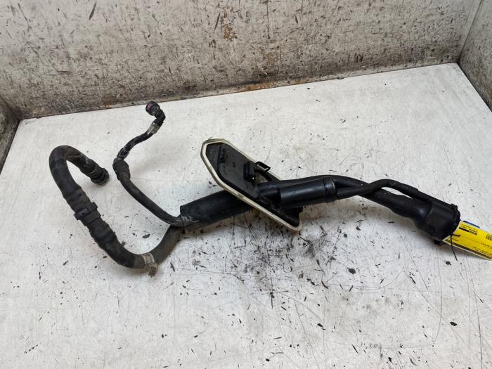 Gebrauchte Füllrohr adbluetank Renault Master III (MA/MB/MC/MD/MH/MF/MG/MH) 2.3 dCi 135 16V FWD Preis auf Anfrage angeboten von Autodemontage van de Laar